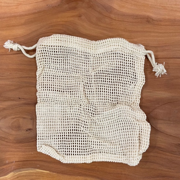 New in Box EVERGOODS 16 Reusable Bamboo Makeup Remover Rounds in Bamboo Holder - Picture 7 of 14